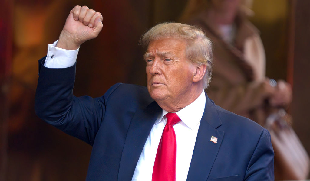 Judge Temporarily Lifts Trump Gag Order in Election Case
