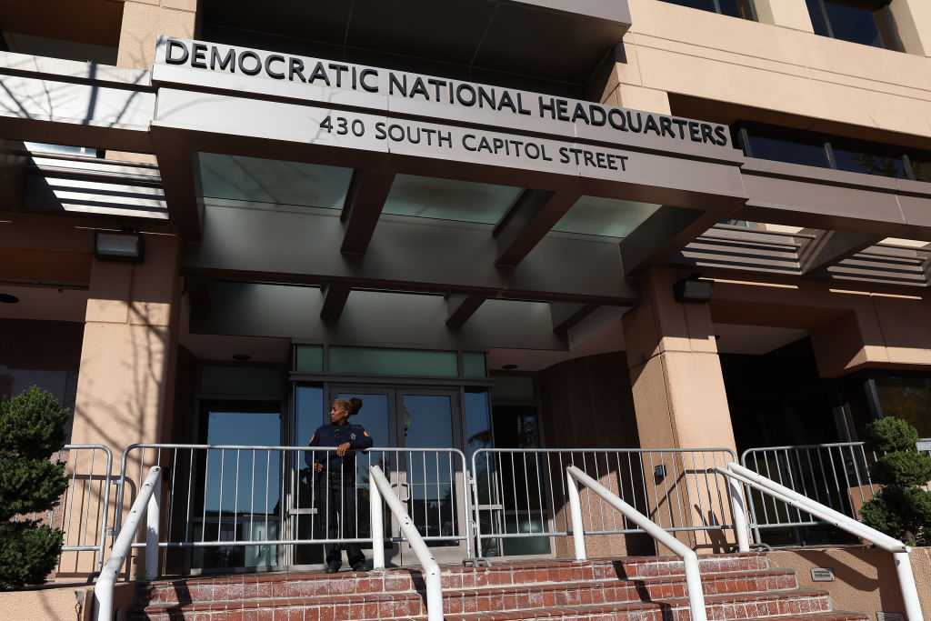 Police, Protesters Clash Outside DNC Headquarters post image