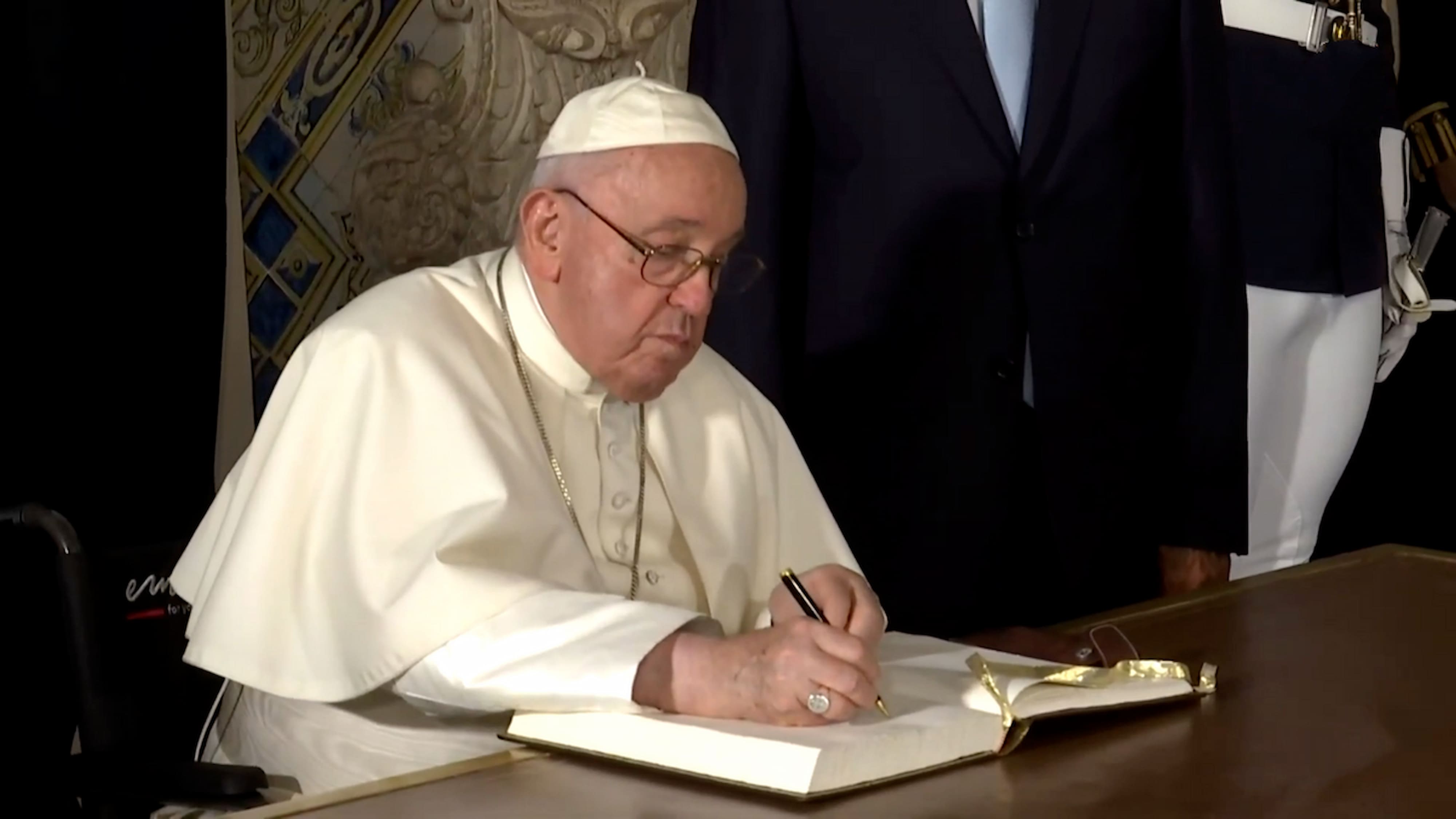 Don't 'Play Games' With Ukraine, Pope Tells Western Nations