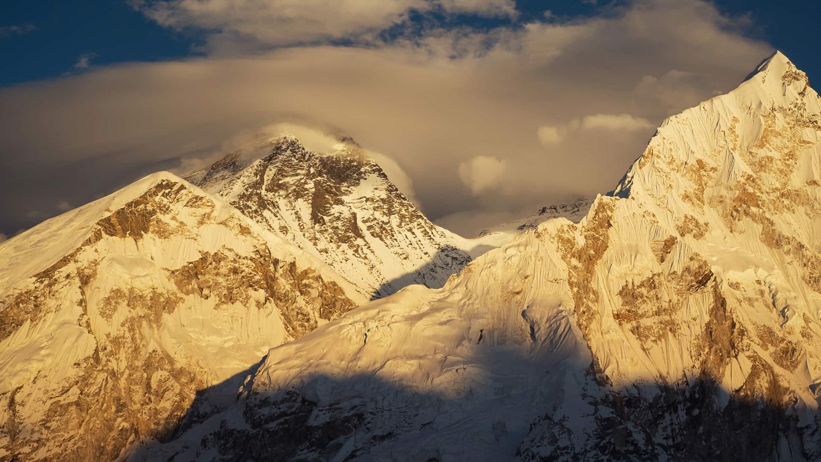 Study Reveals New Details of Giant Underground Mountains That Dwarf Everest