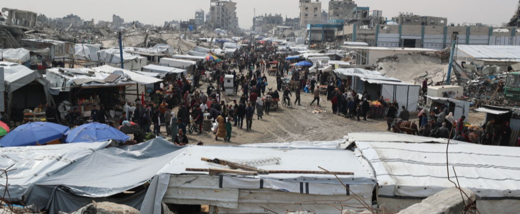 Israel Halts Humanitarian Aid to Gaza