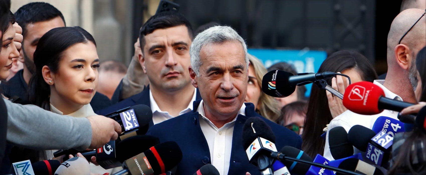Romania Bars Right-Wing Candidate, Sparking Violent Protests