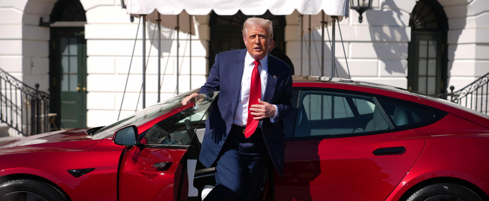 Trump Threatens 200% Tariff on EU Alcohol