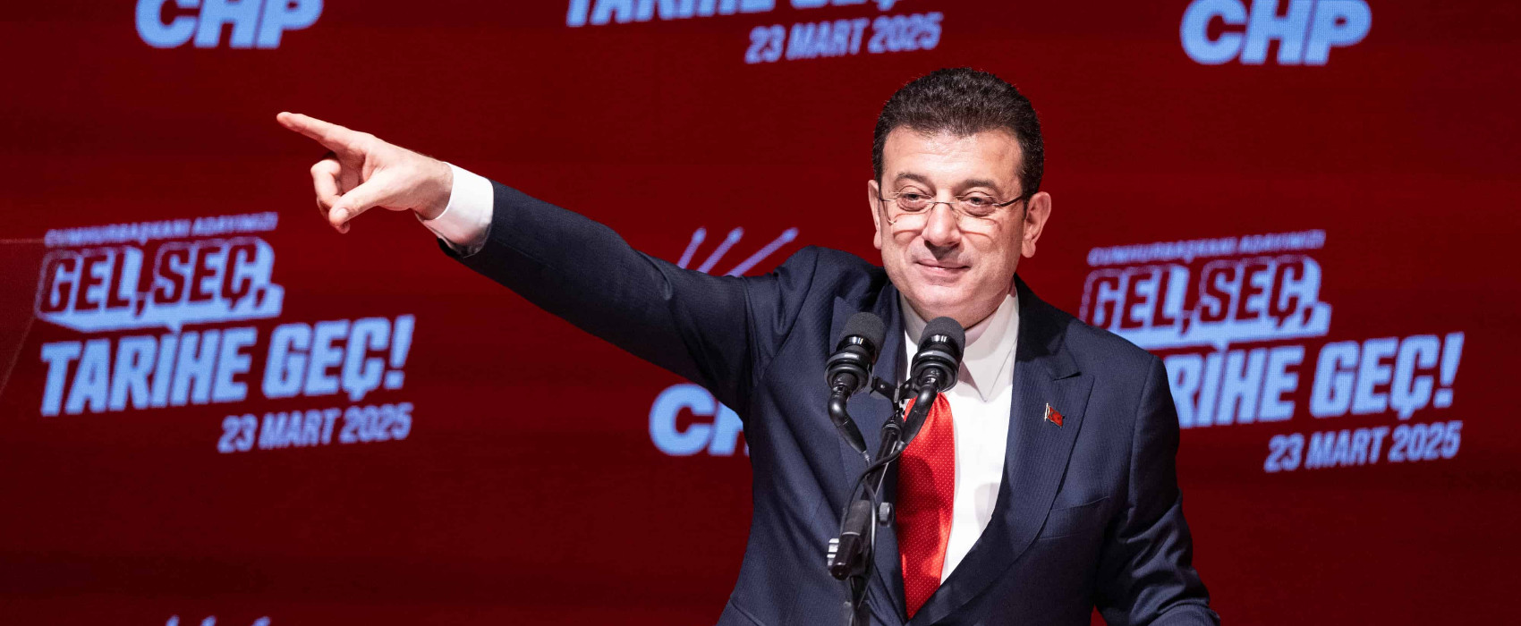 Turkey: Istanbul Mayor Detained Over Graft, Terror Links