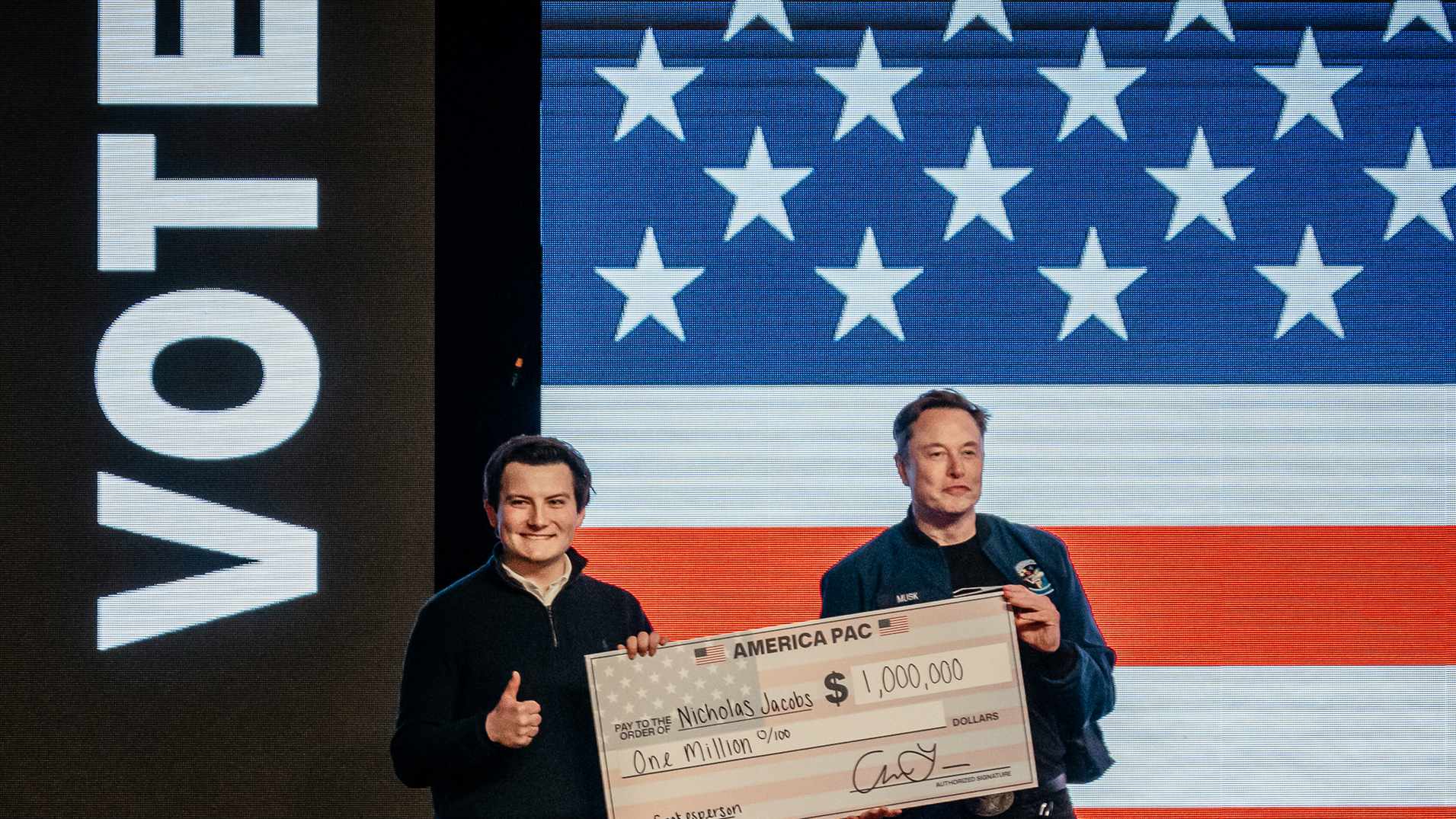 Musk Hands Out $1M Checks at Wisconsin Supreme Court Rally