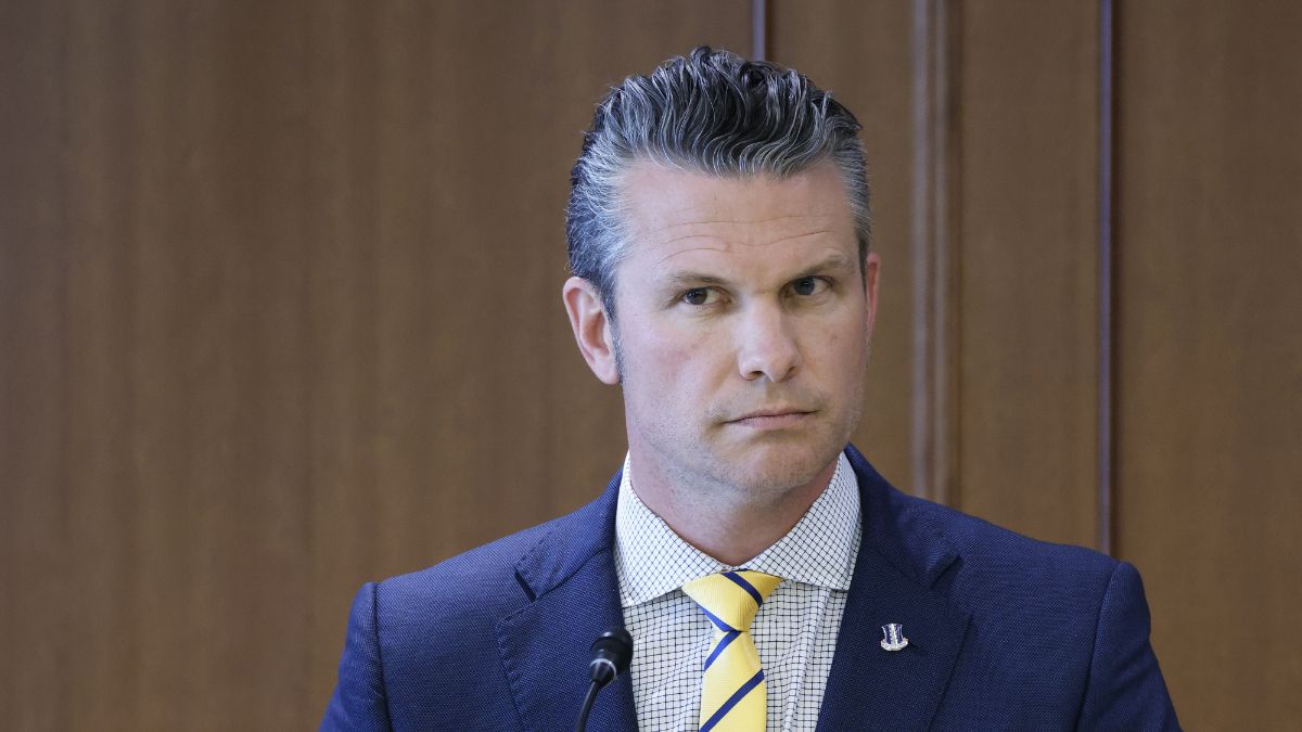 Pentagon Launches Investigation Into Hegseth's Use of Signal App
