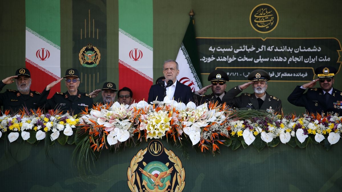 Iran Displays Military Might Amid US Nuclear Talks