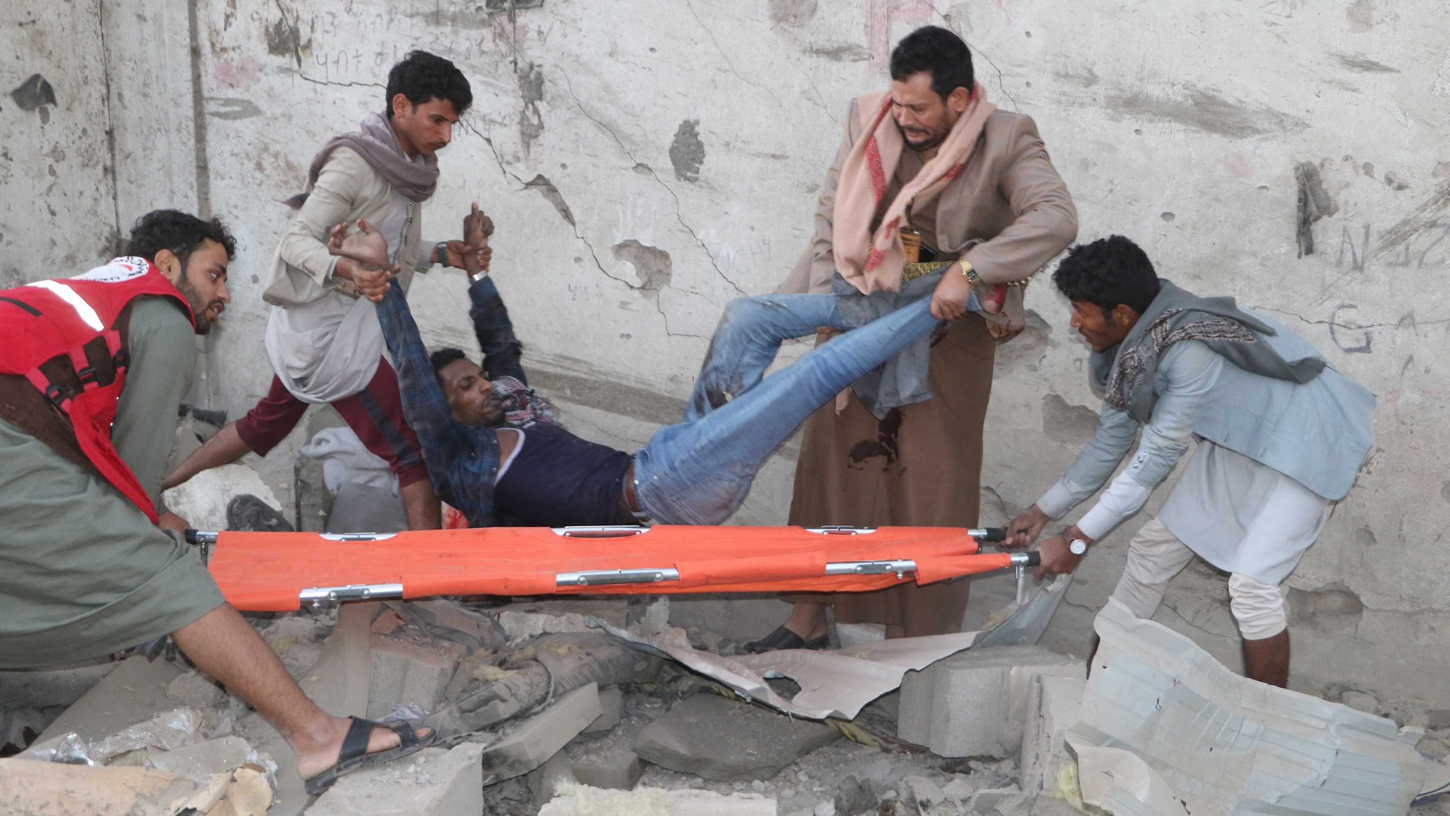 U.S. Strikes Kill 68 Migrants as Campaign Intensifies on Yemen
