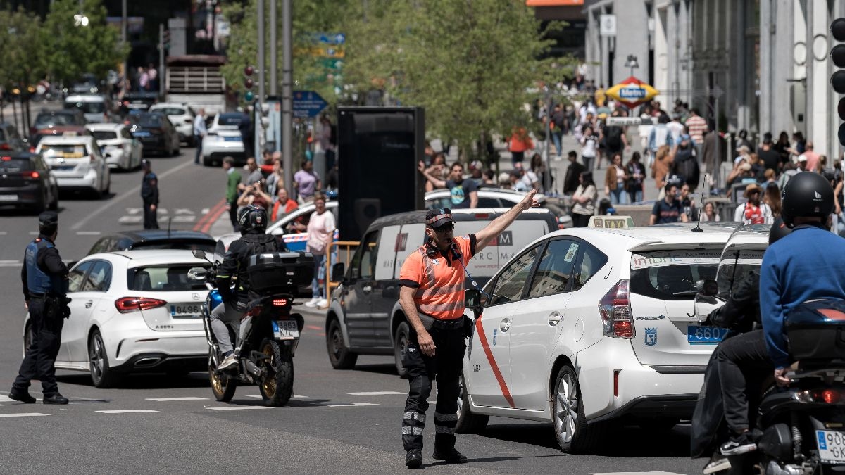 Europe Hit by Massive Power Outage, Blackouts