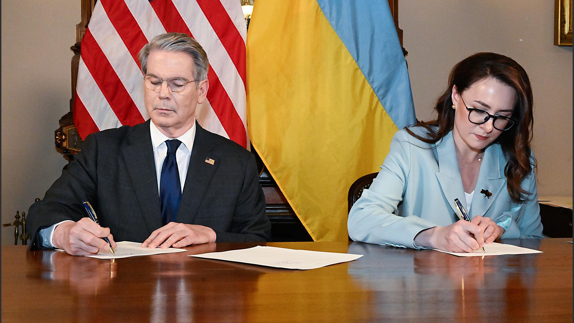 US-Ukraine minerals deal, May Day protests and thriving Mexican axolotls