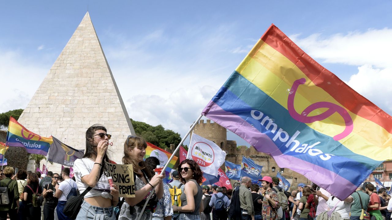 Italy's Constitutional Court Backs Female Same-Sex Parents in Ruling