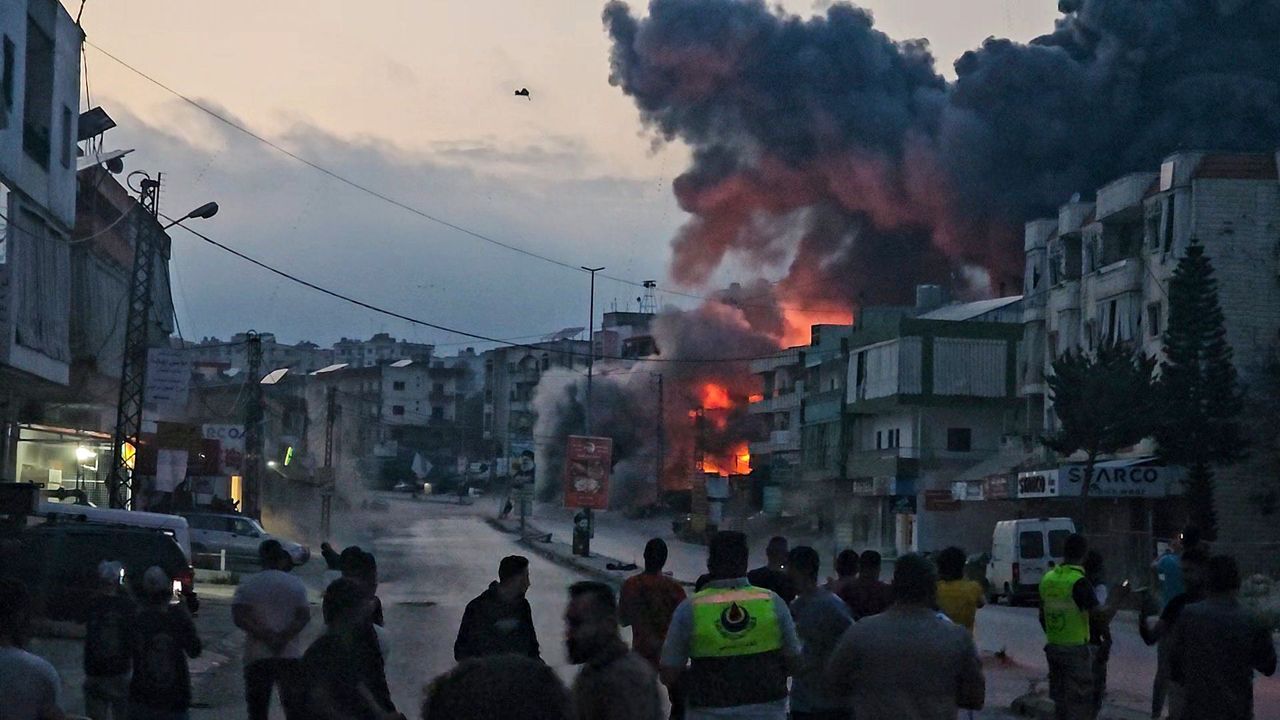  Israel Lebanon strikes, Trump crypto dinner and AI blackmail tests 
