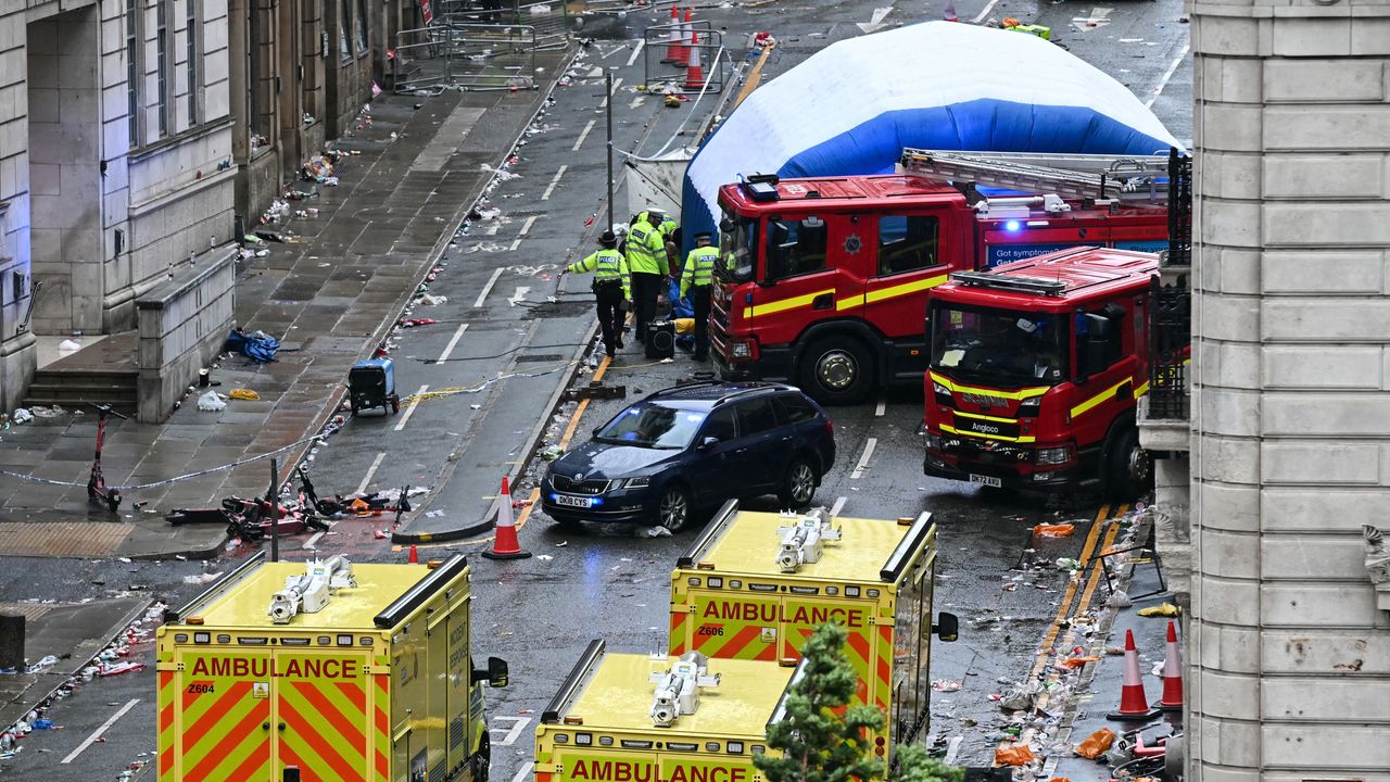 Car Hits Crowd at Liverpool FC Parade, Injures at Least 65