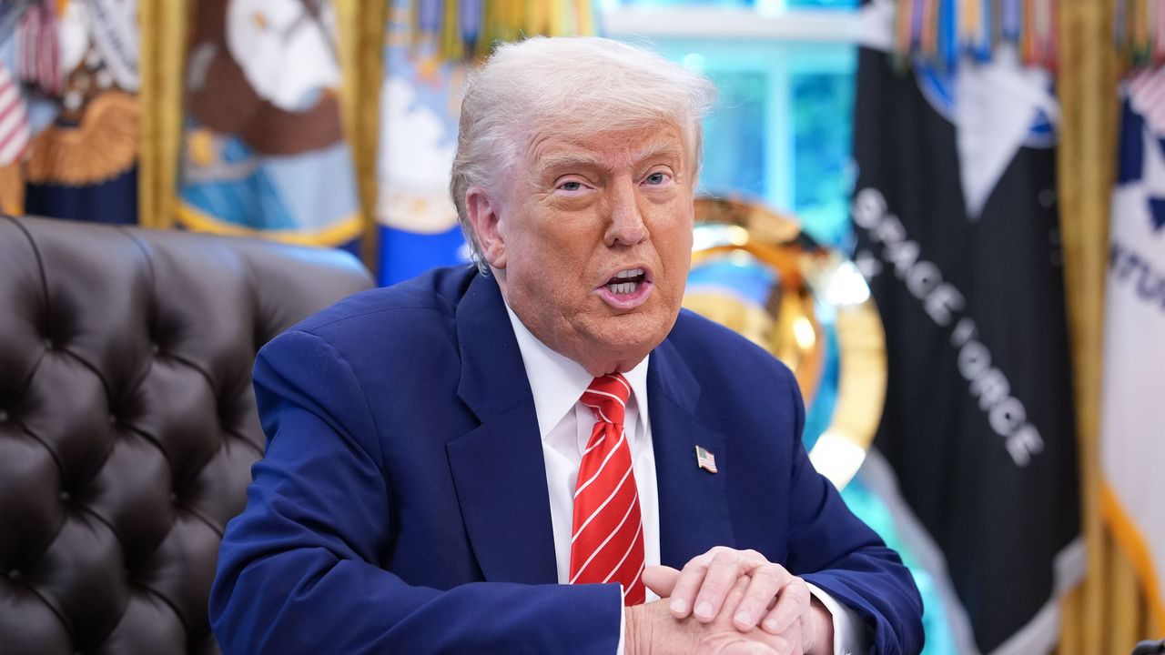 Trump Signs Travel Ban on 19 Countries Citing Security Risks