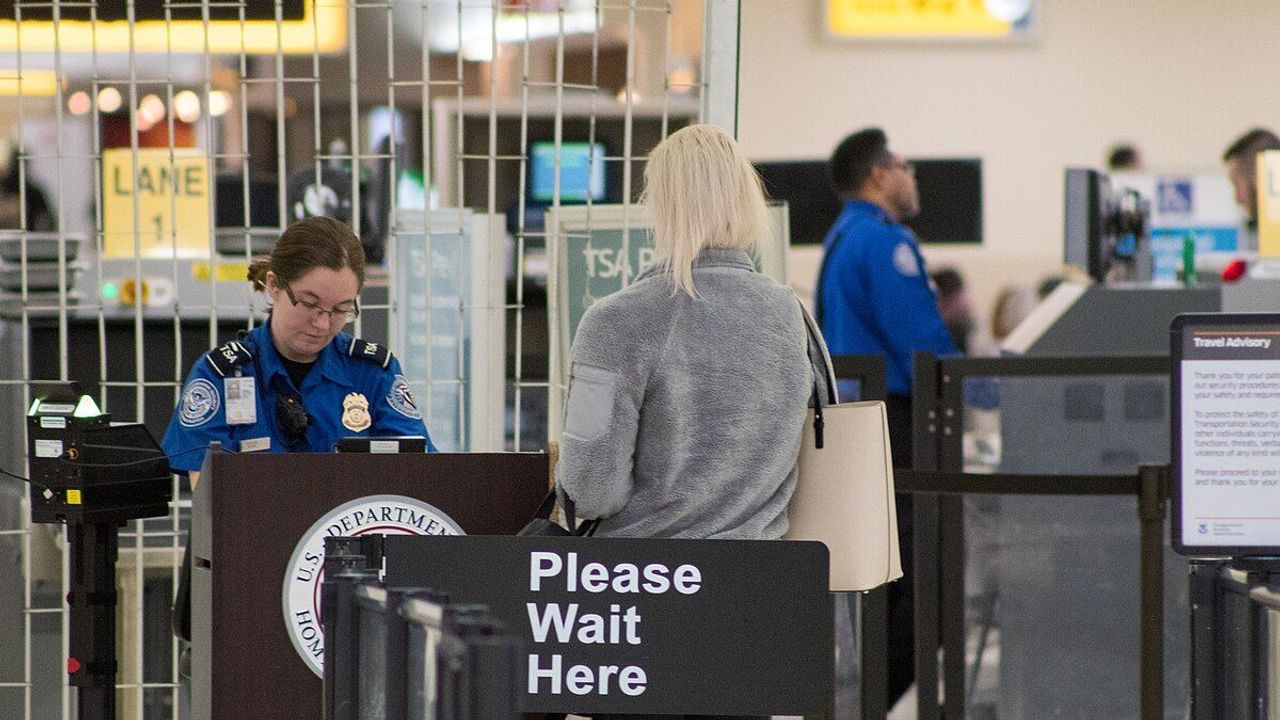 TSA Phases Out Shoe Removal Rule at Select US Airports