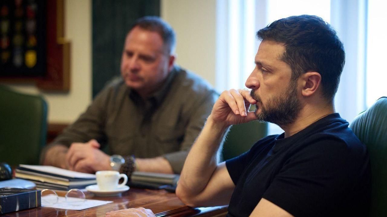 Report: Zelenskyy Prepared to Cede Territory for Security Guarantees