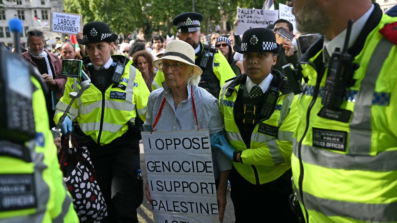 UK: 890 Arrested at Palestine Action Support Protest
