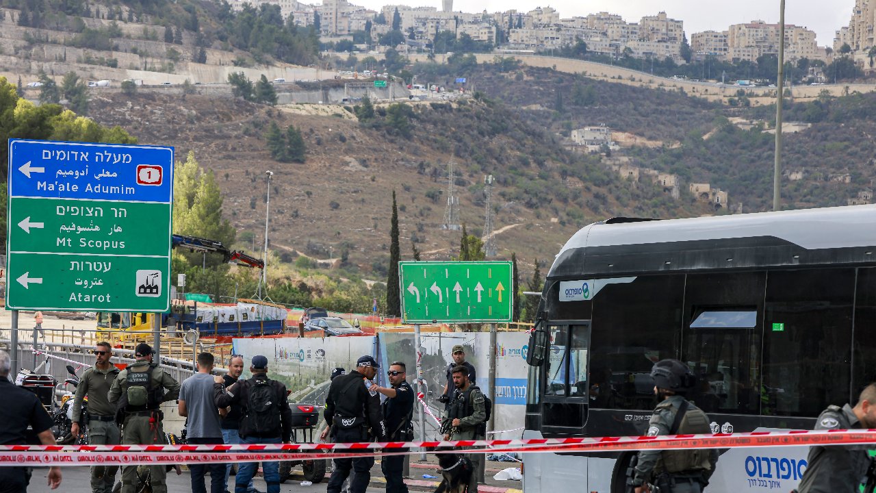 Six Killed in Shooting at Jerusalem Bus Stop