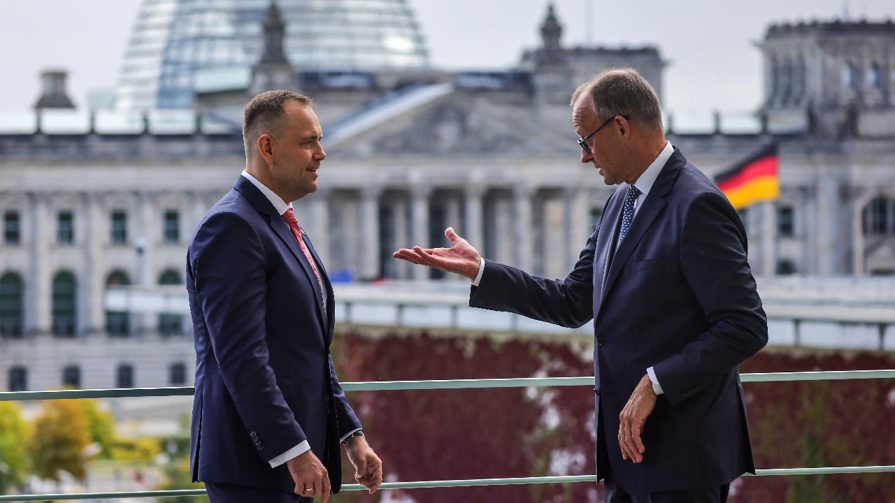 Polish President Calls for WWII Reparations During Berlin Visit