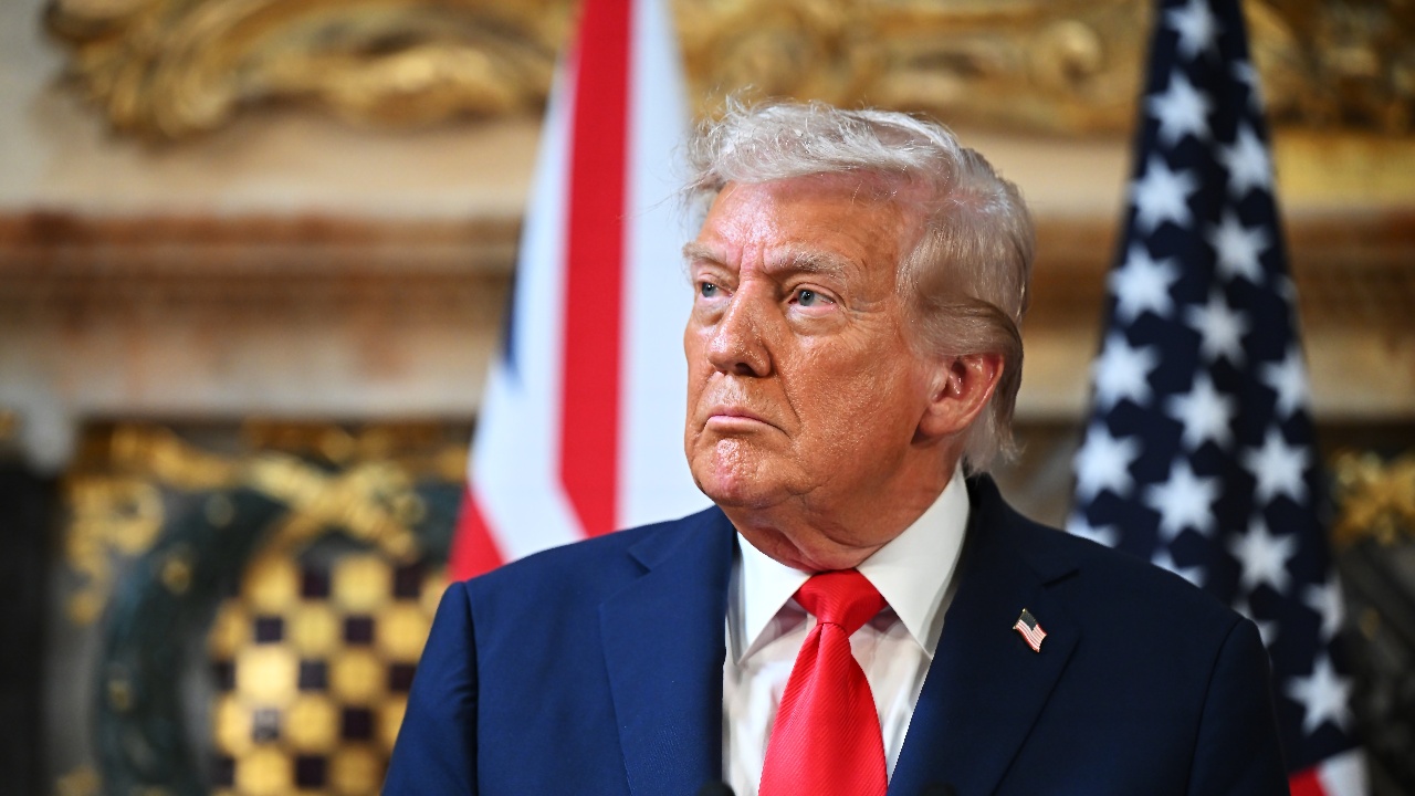 Trump Signs Memo to Root Out 'Left-Wing Terrorism'