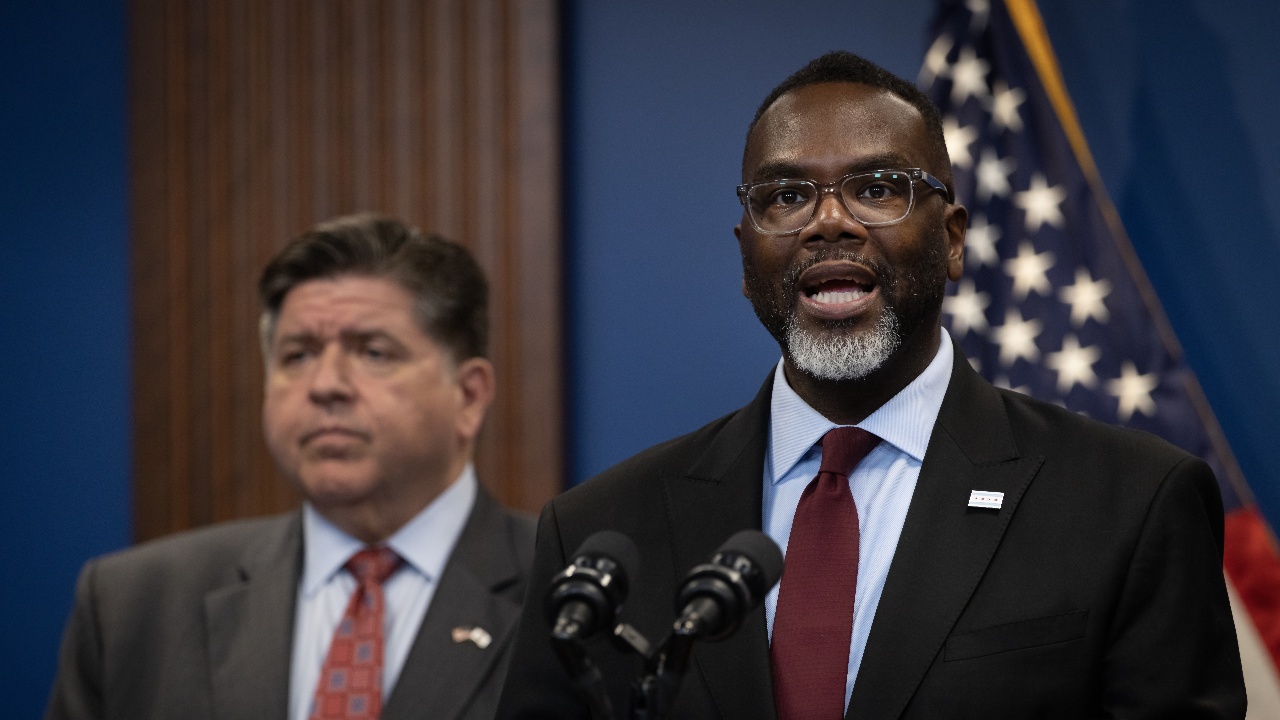 Trump Calls for Jailing Illinois Officials Over ICE Pushback