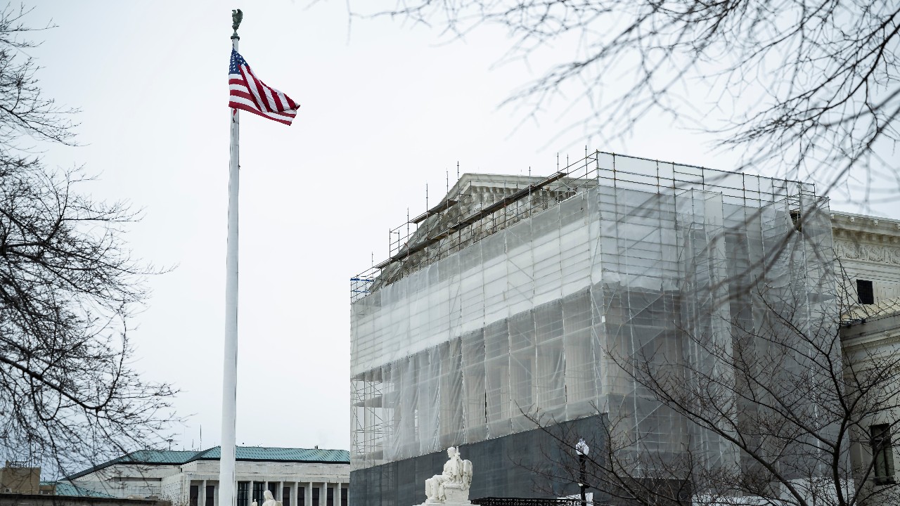 Supreme Court Weighs Trump's Power to Fire FTC Official