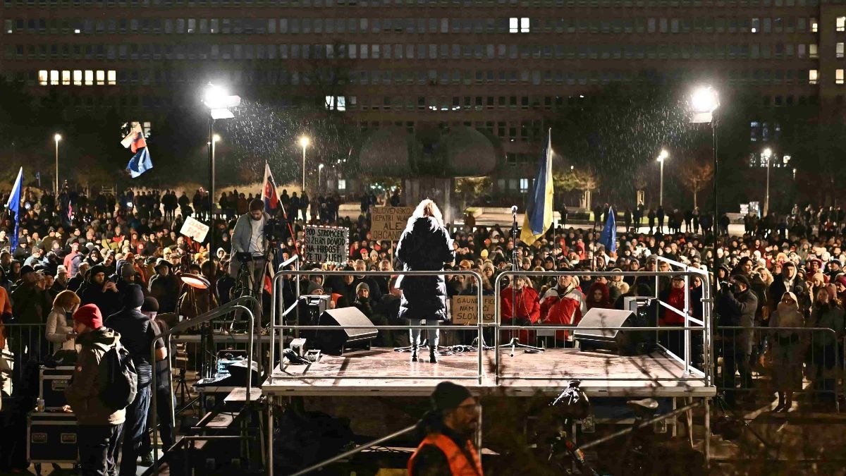 Slovakia Court Suspends Law Abolishing Whistleblower Office