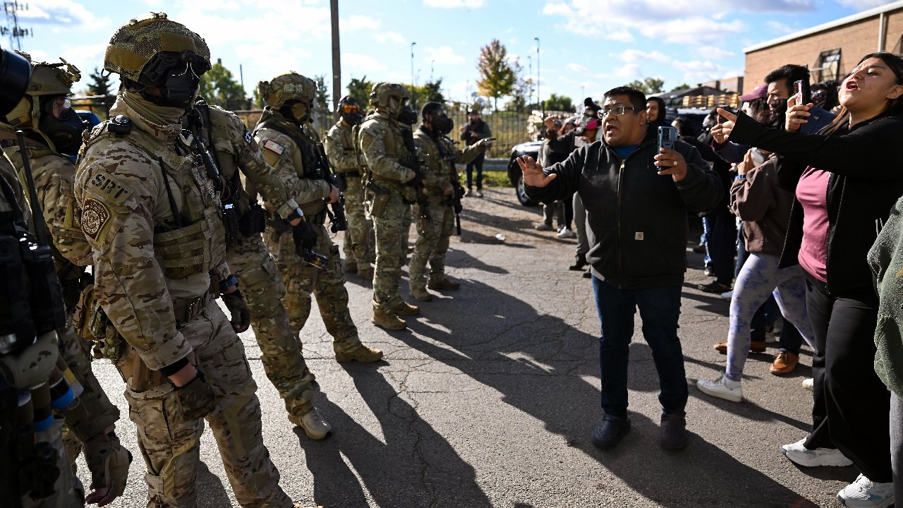 Supreme Court Blocks Trump's Illinois National Guard Plan
