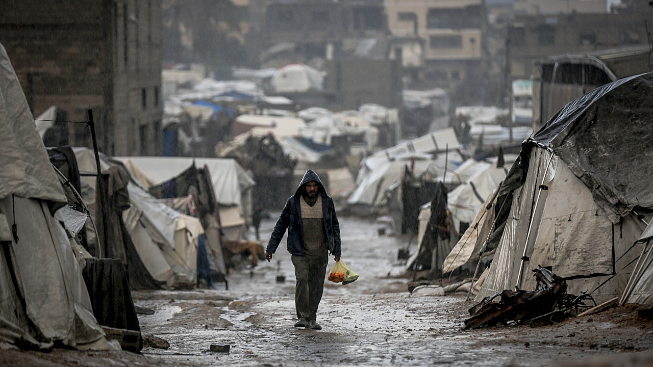 Israel to Ban Dozens of Aid Groups From Gaza