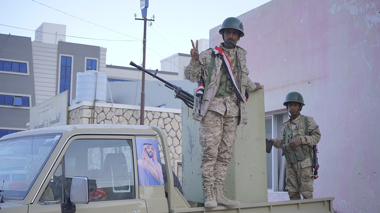 Yemen Separatist Leader Flees Talks, Faces Treason Charges