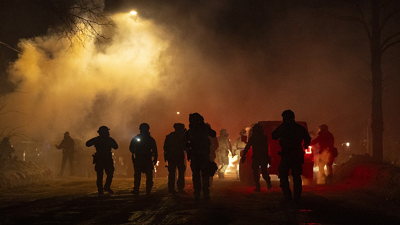 Clashes Erupt in Minneapolis After Another Federal Shooting; Trump Considering Insurrection Act