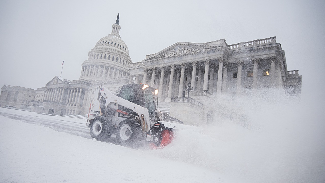 Winter Storm Kills at Least 30, Cuts Power to 1M Across US