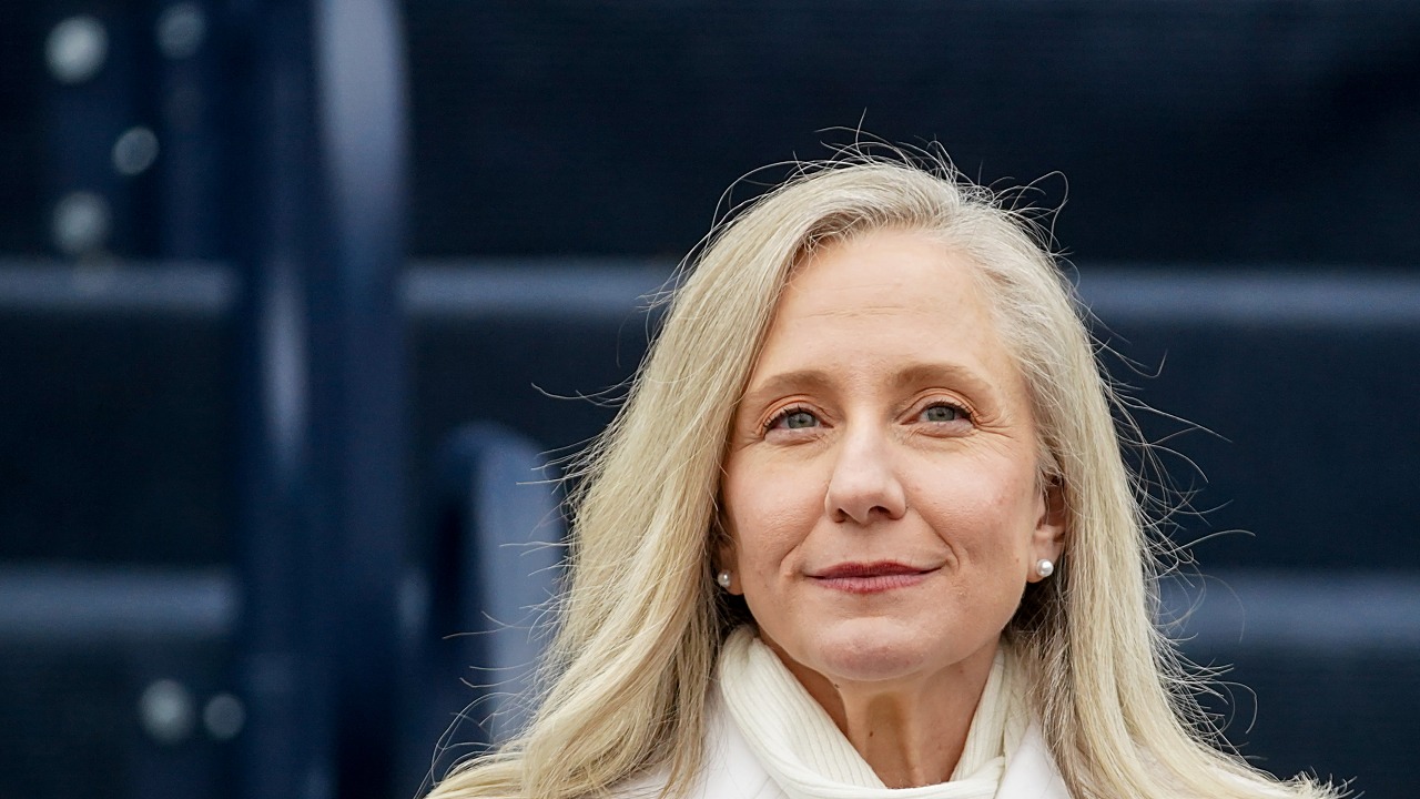 Virginia Gov. Spanberger Ends ICE Immigration Agreements