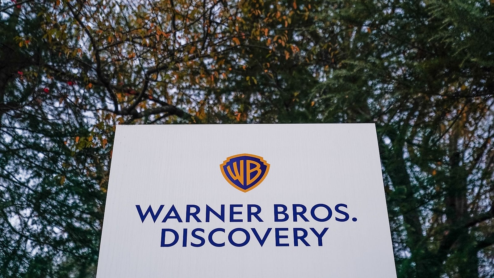 Report: Warner Bros Considering Reopening Sale Talks With Paramount