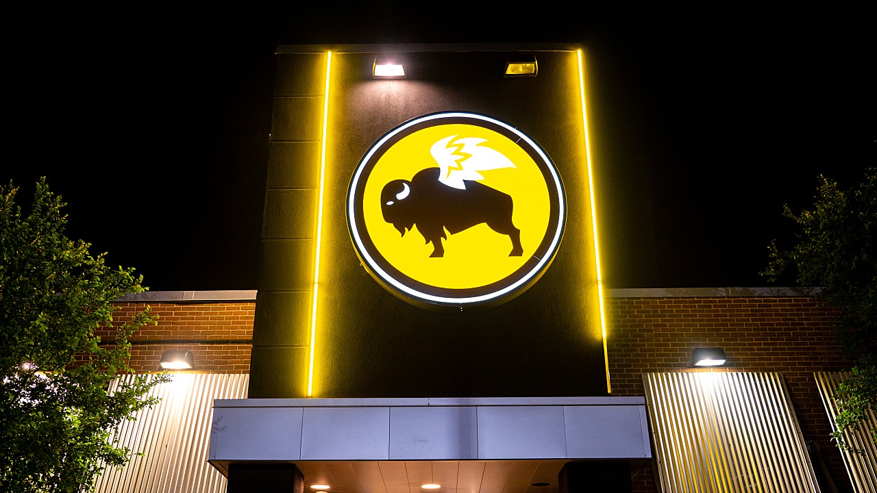 Judge Dismisses $10M Lawsuit Over ‘Boneless Wings’ Label