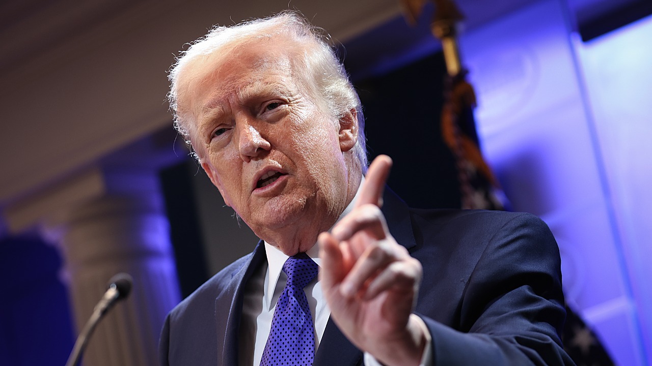 Trump Denies General Caine Warned Against Iran Strike