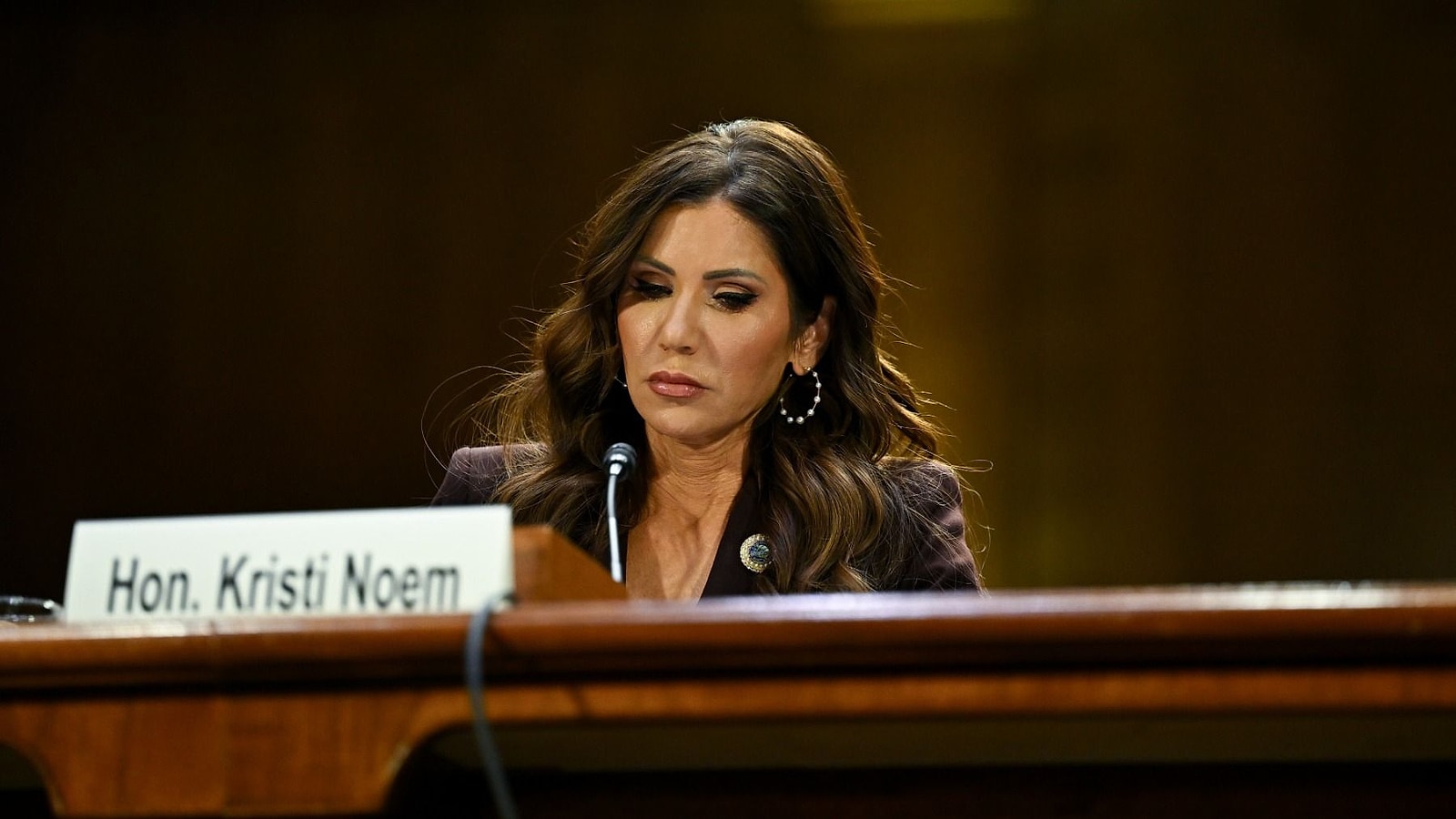 Noem Faces Bipartisan Criticism Over Minneapolis Deaths in Senate Hearing