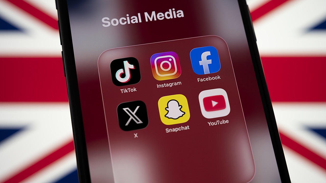 UK: MPs Reject Social Media Ban for Under-16s
