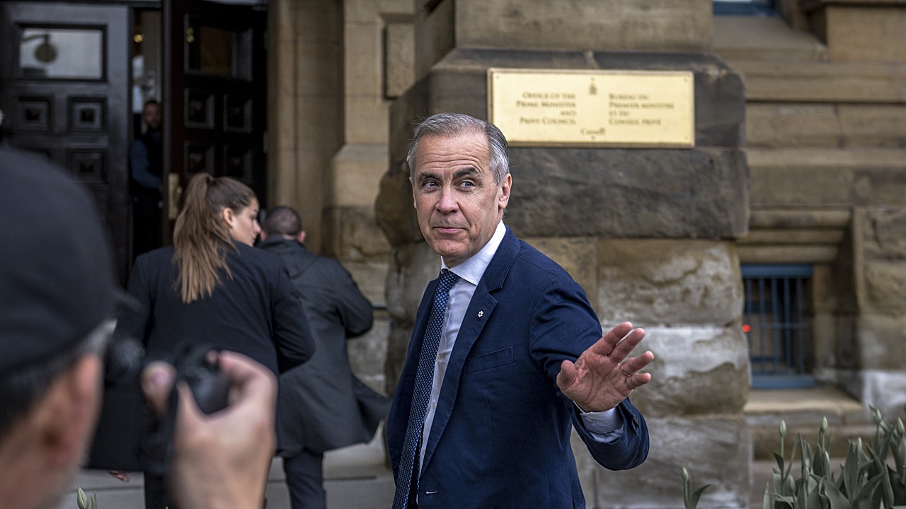 Canada: Nunavut MP Idlout Crosses Floor from NDP to Liberals