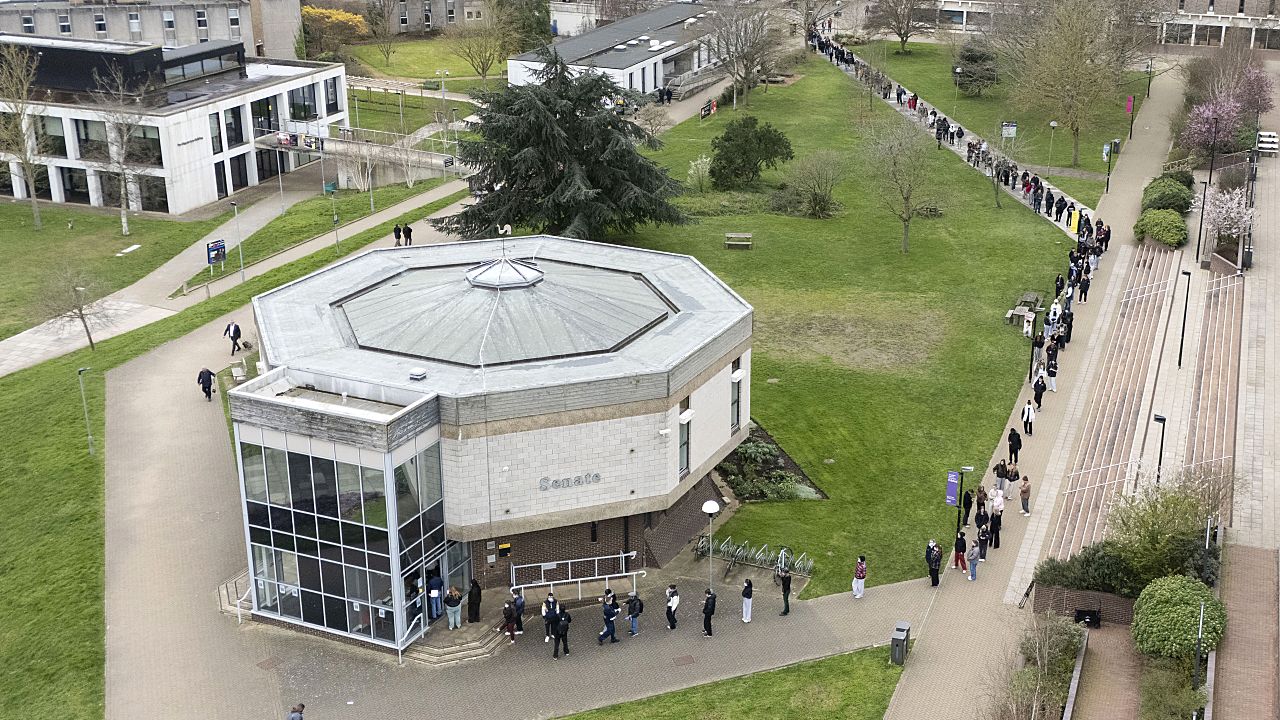 Meningitis Outbreak Kills Two in Kent, 11 Hospitalized