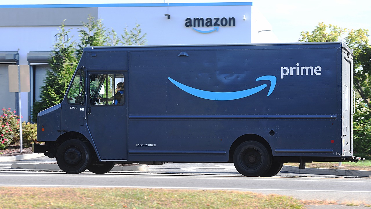 Amazon Launches 1-Hour Delivery Across the U.S.