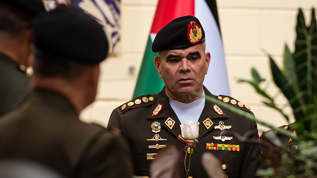 Venezuela Replaces Defense Minister