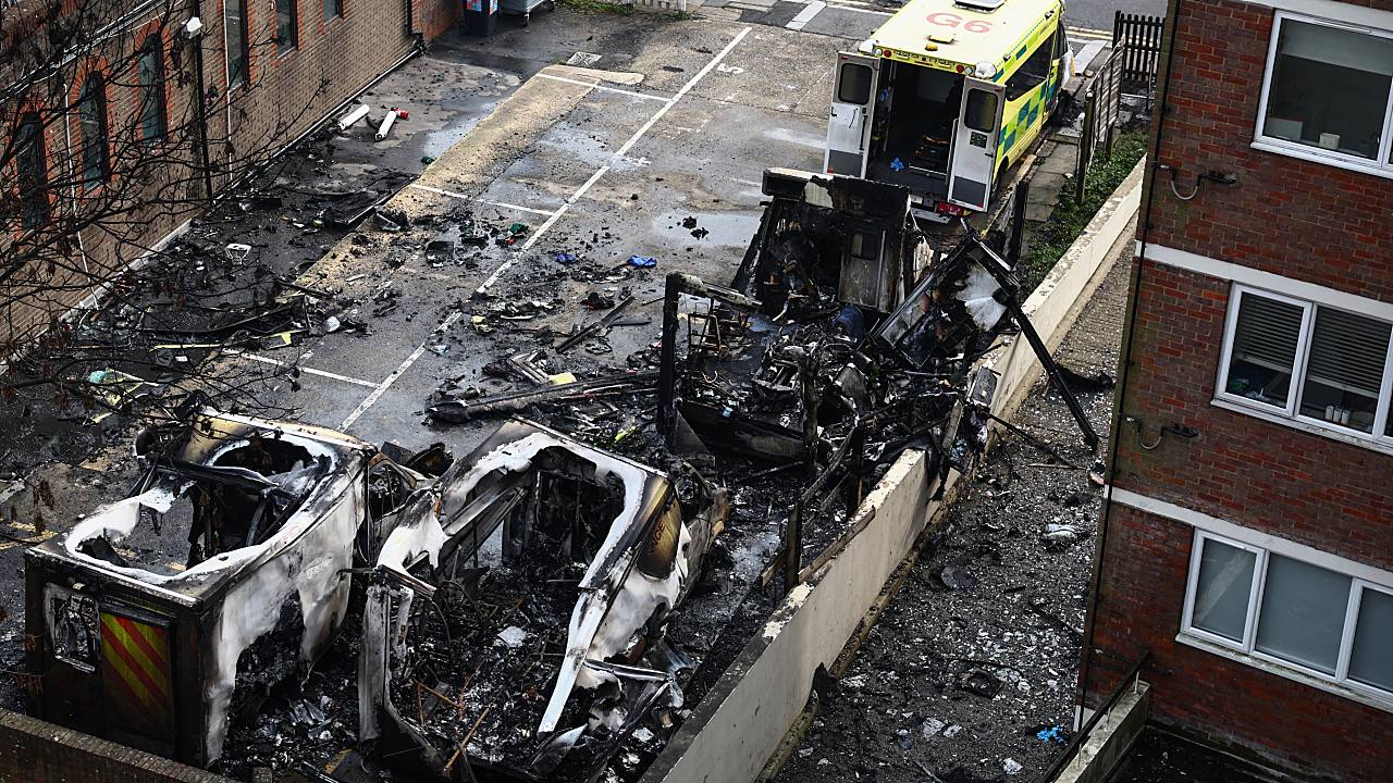 UK: Jewish Ambulances Set on Fire in London Attack