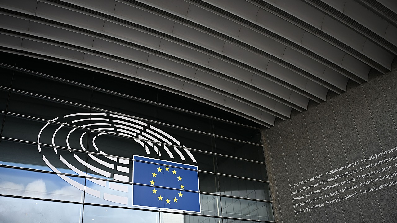 EU Parliament Backs Asylum Seeker 'Return Hubs' Abroad