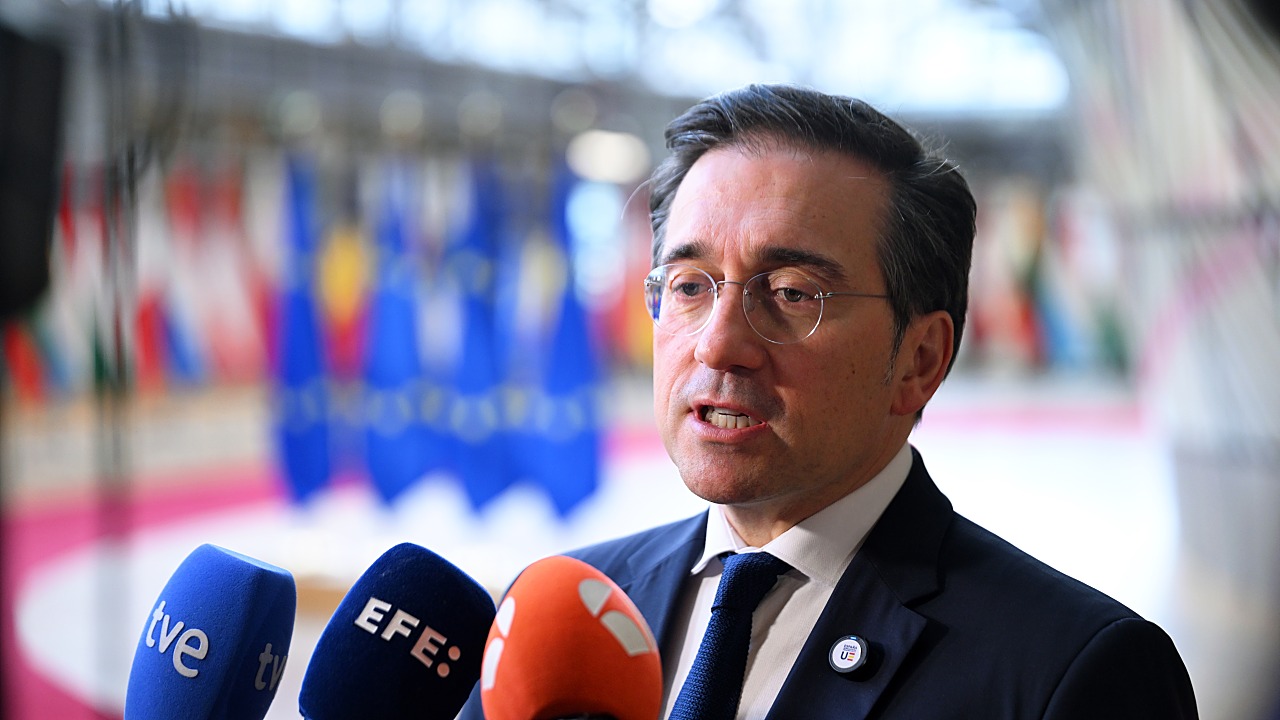 Spain, Algeria Mend Ties, Eye Gas Supply Boost