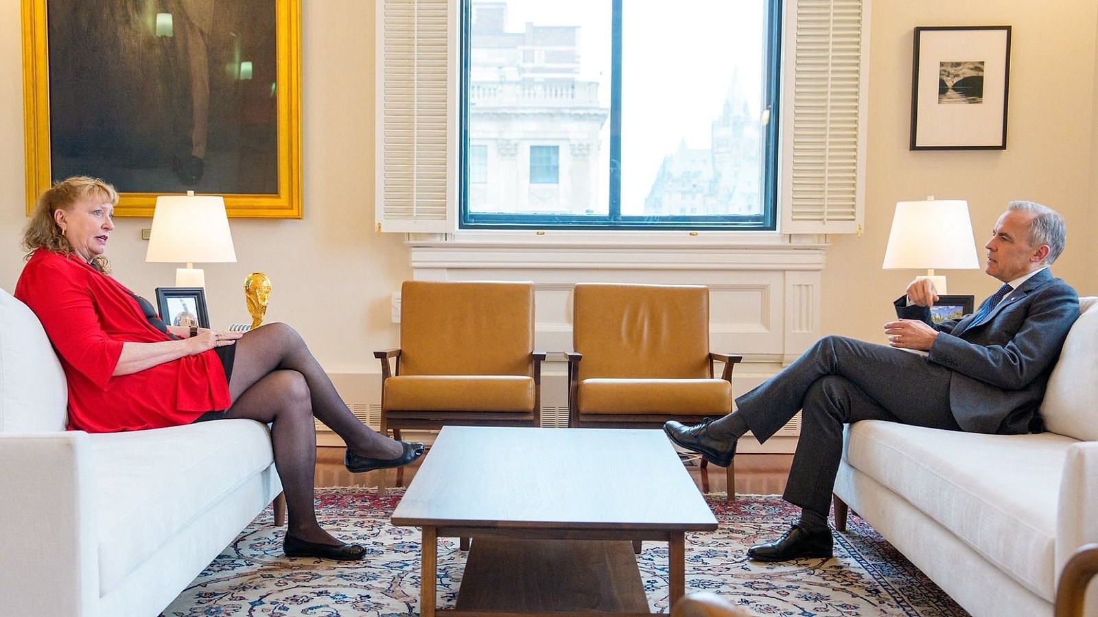 Canada: Conservative MP Gladu Crosses Floor to Join Liberals