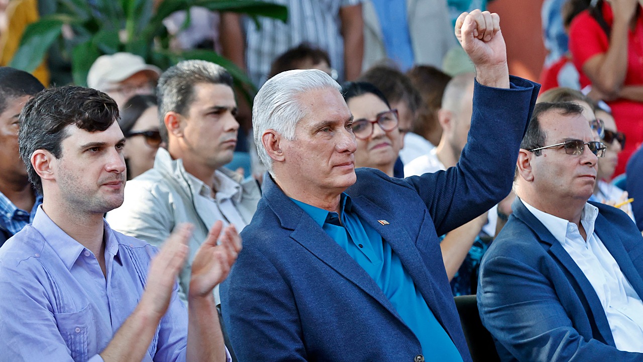 Cuba's President Asserts No Intent to Resign