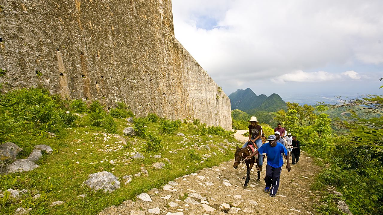 Haiti Fortress Stampede Kills At Least 25