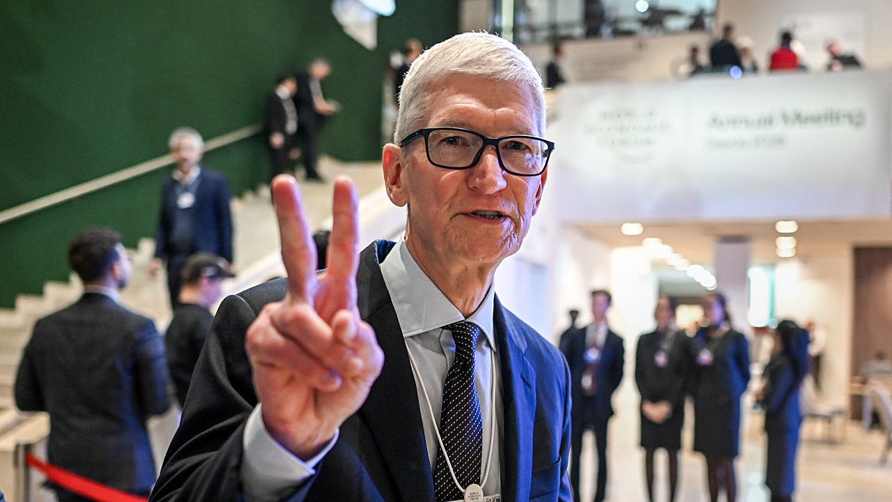 Tim Cook Steps Down as Apple CEO