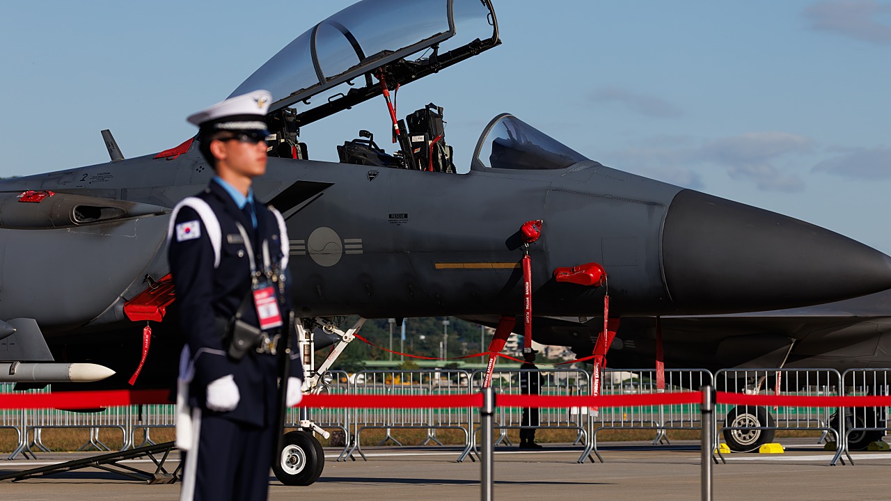 Selfie Attempt Caused S. Korean F-15K Mid-Air Crash